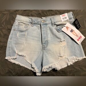 NWT Celebrity Pink Light Wash Distressed Jean Shorts The Brat 11/30